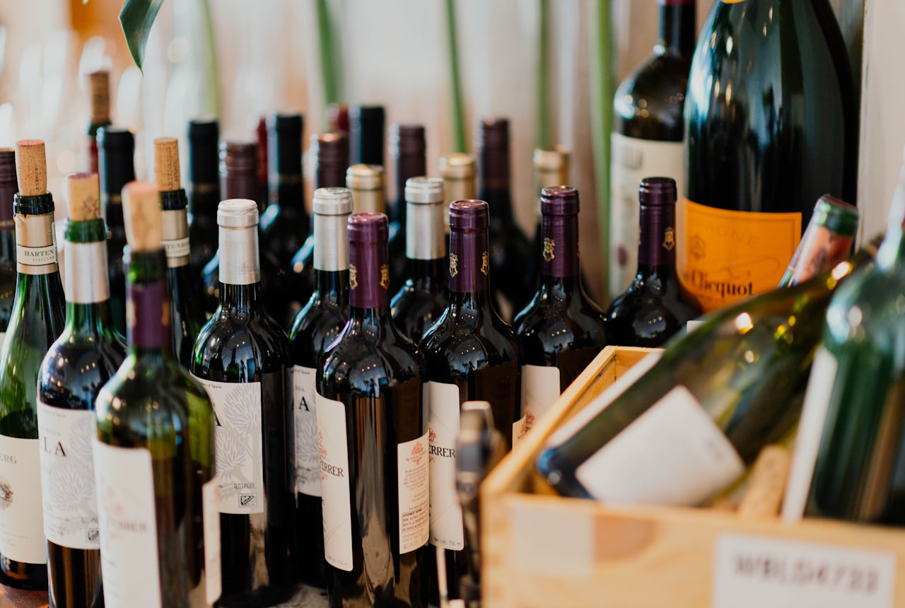 Wine serving temperature and decanting